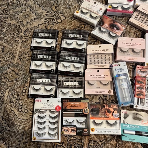 Multiples Brand Eyelash Collection - Assorted Styles - Picture 3 of 7